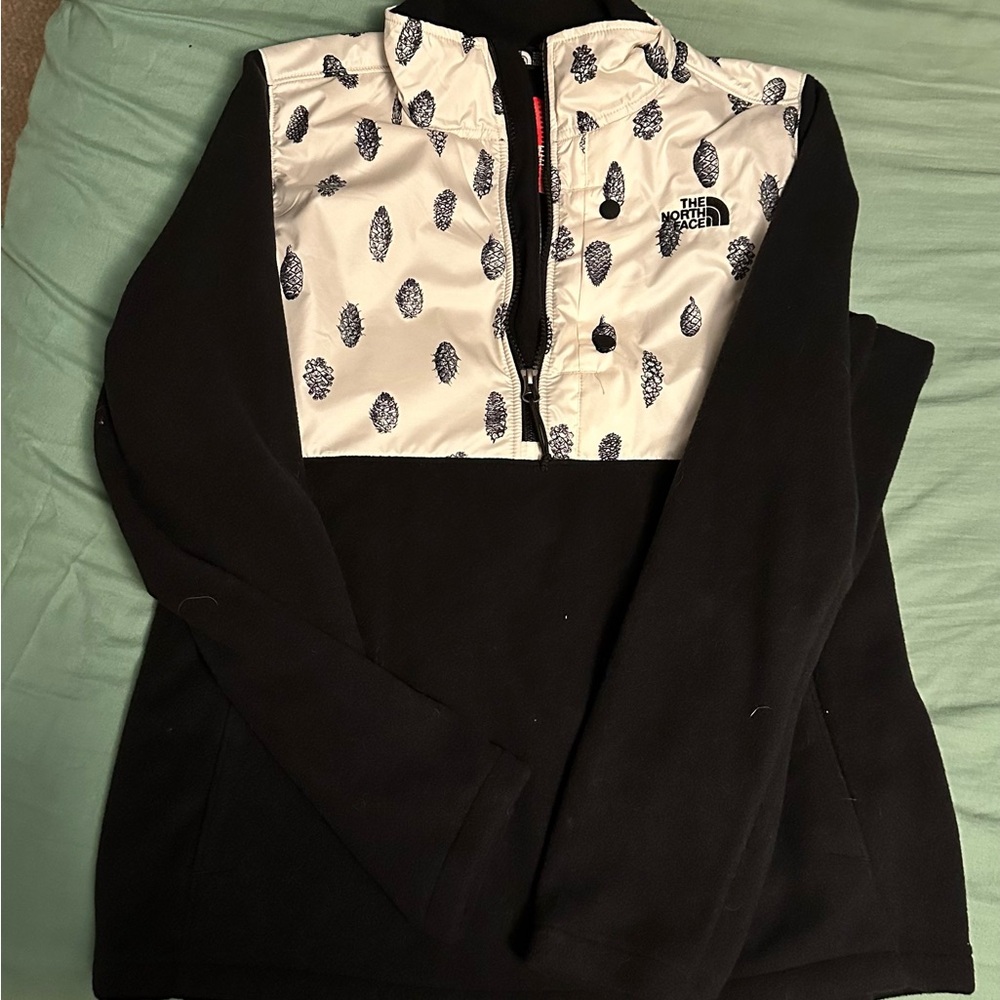 The North Face Black and White Pullover